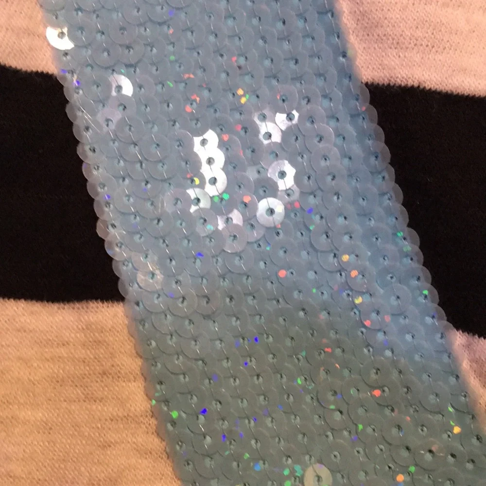 Justice girl’s long sleeve shirt.  Size 8/10. Sequins.  Black.  Blue. Wh… - Picture 3 of 5